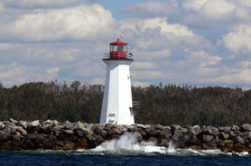Observation de baleines et d'oiseaux, camping sauvage et cuisine du terroir dans la r&eacute;gion touristique de Duplessis